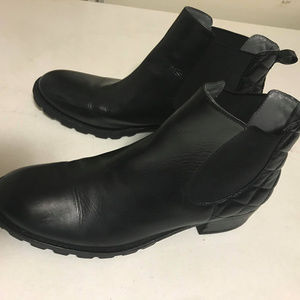 Adrienne Vittadini Ankle Boots, Leather , Black S8